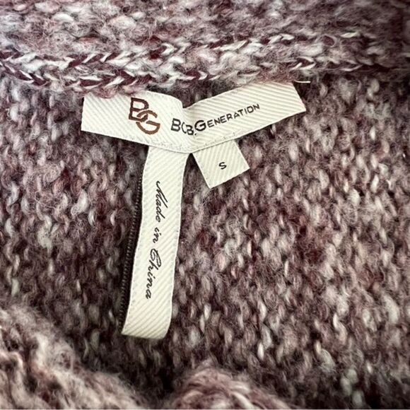 BCBGeneration short sleeve maroon/white knit sweater size S - Picture 6 of 6